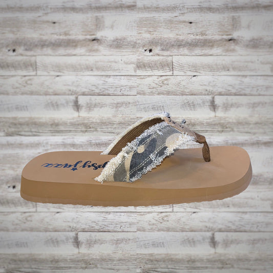Gypsy Jazz Fringe Flatform Flip Flop Sandals in Camo