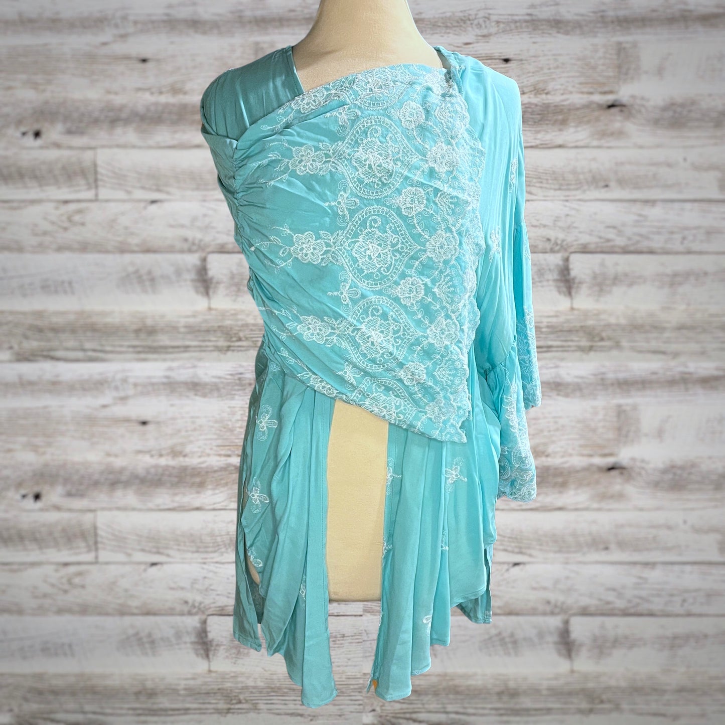 Embroidered Trumpet Sleeve Open Kimono Top in Aqua