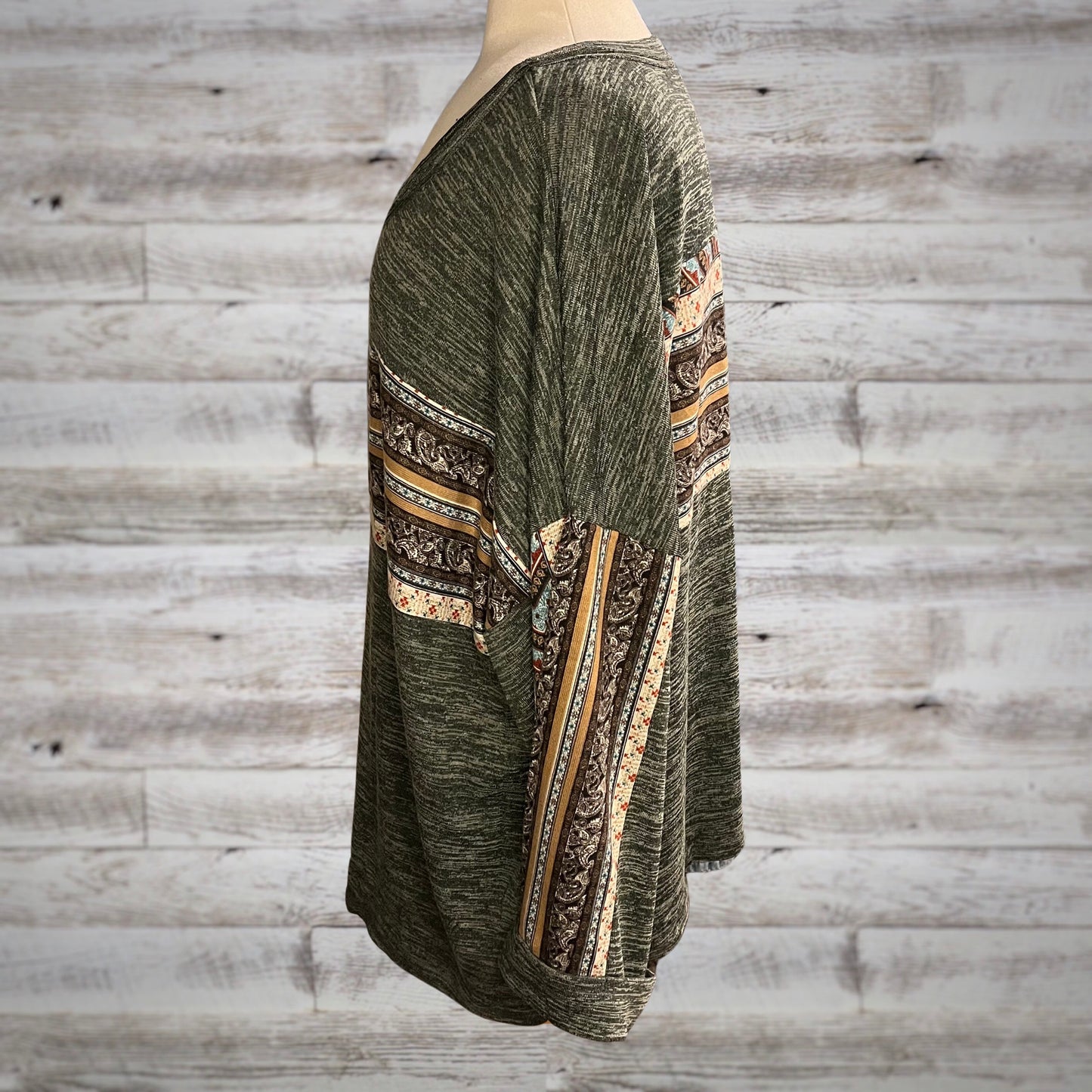 PLUS Paisley Heathered Knit Top with Bell Sleeves