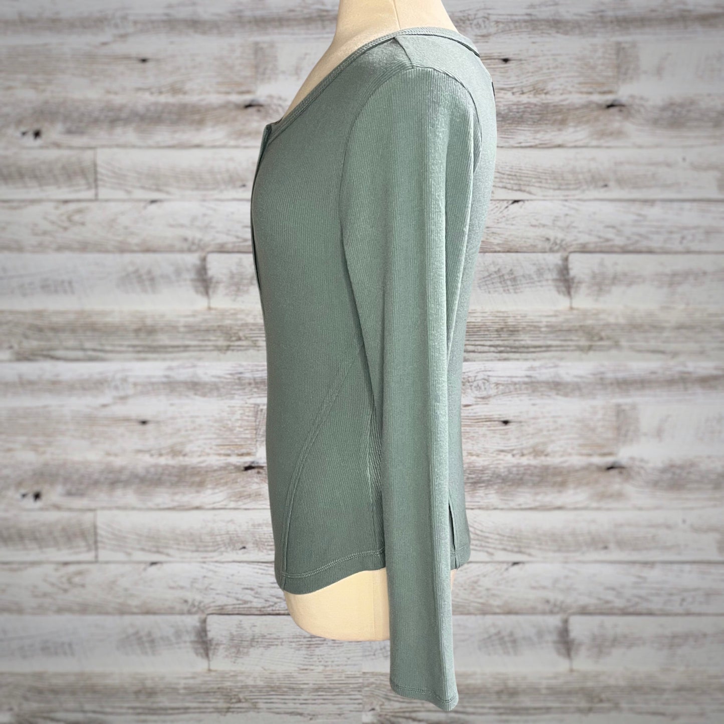 Ribbed Long Sleeve Thermal Henley Shirt in Seafoam