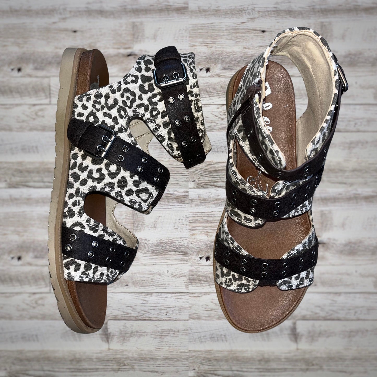 Very G Blazing Leopard Buckle Sandals in Cream