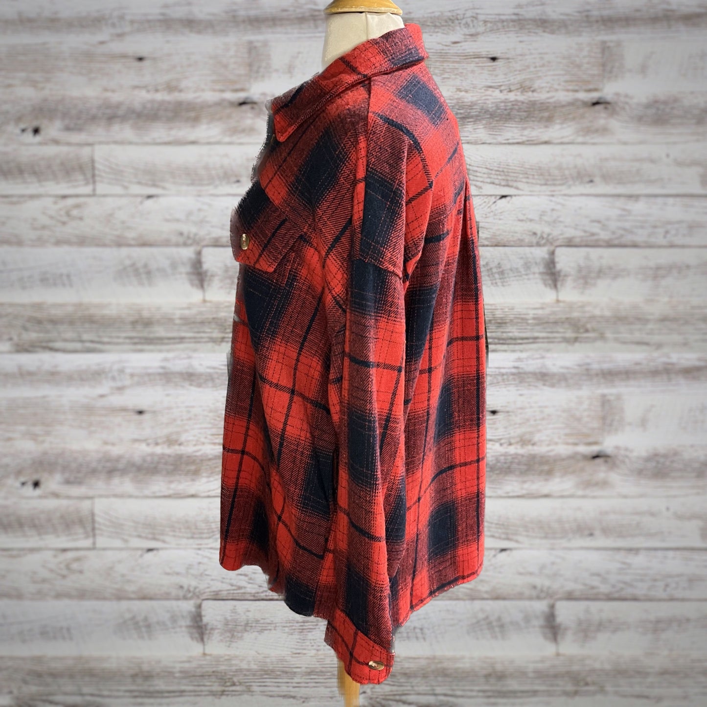 Heavyweight Plaid Lumberjack Flannel Shirt in Red/Navy
