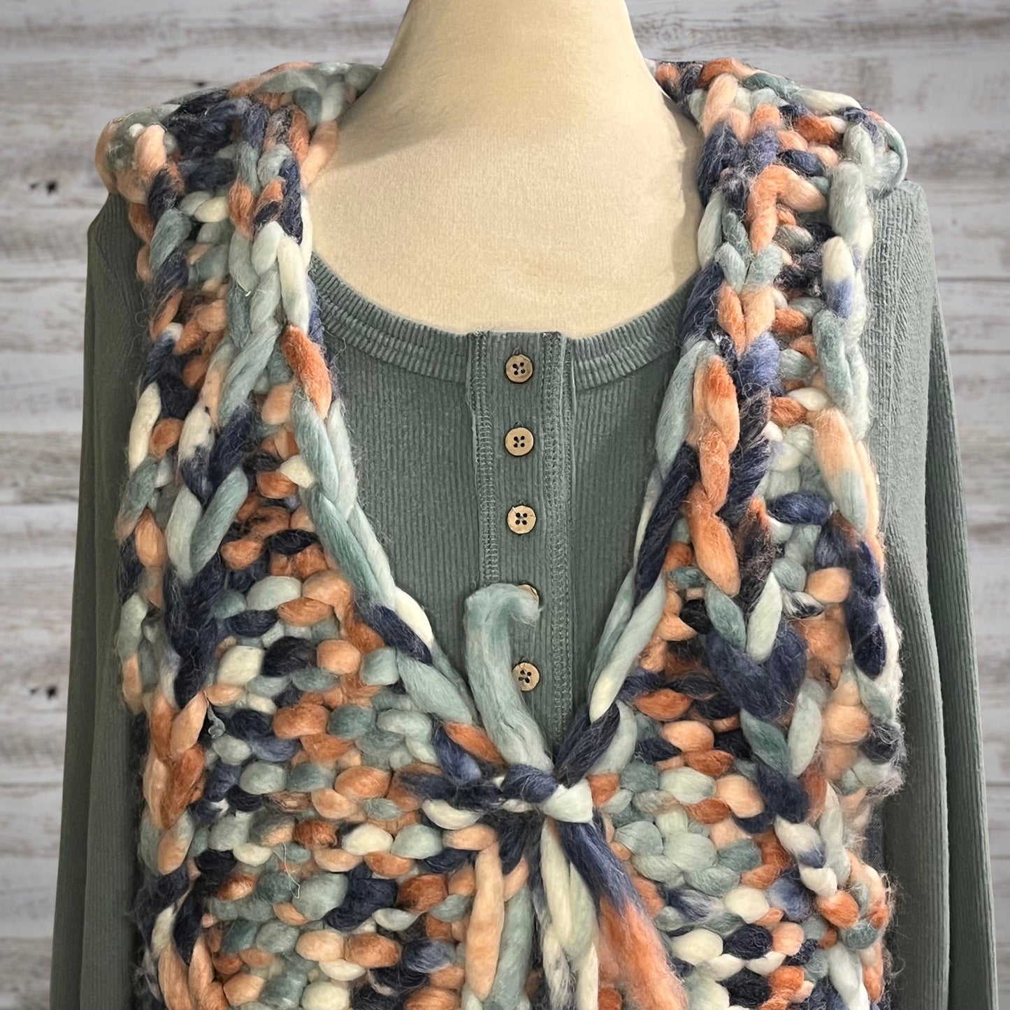 POL Chunky Fingerknit Wool Vest in Seafoam/Salmon