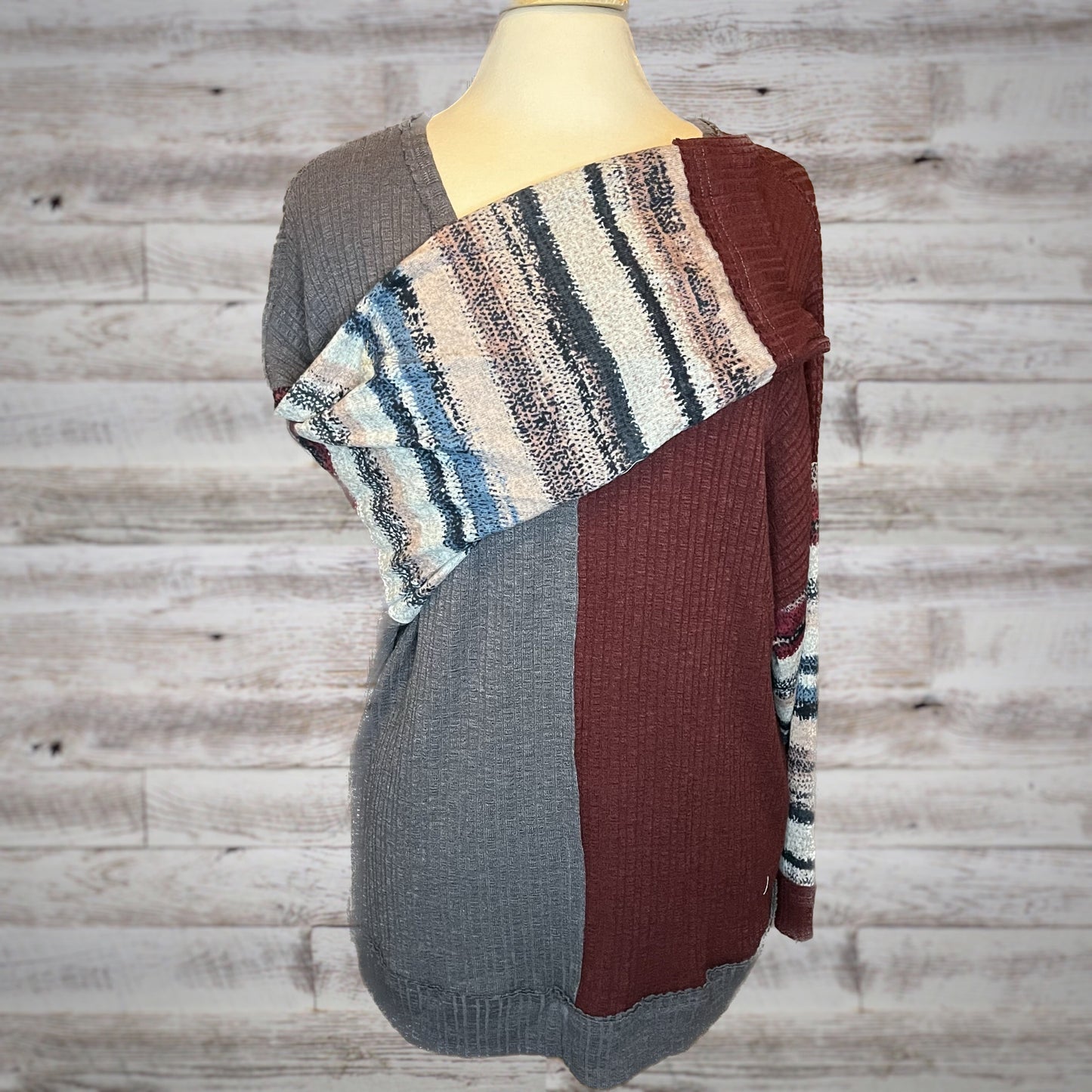 Mixed Stripe Print V Neck Ribbed Knit Top