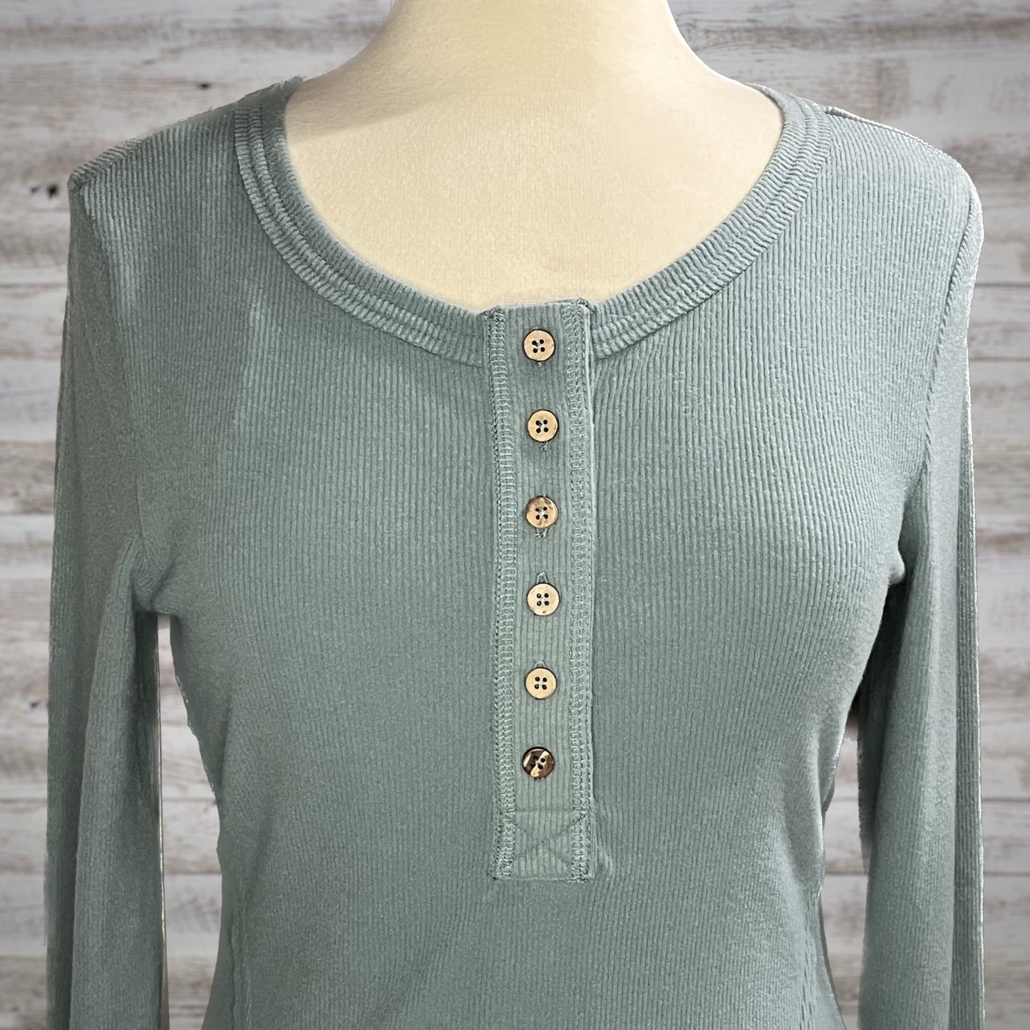 Ribbed Long Sleeve Thermal Henley Shirt in Seafoam