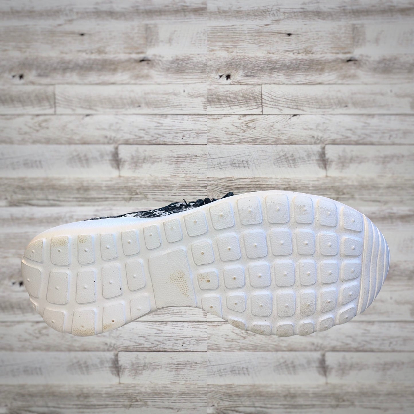 Very G Geo Knit Comfort Foam Everyday Sneakers in Black