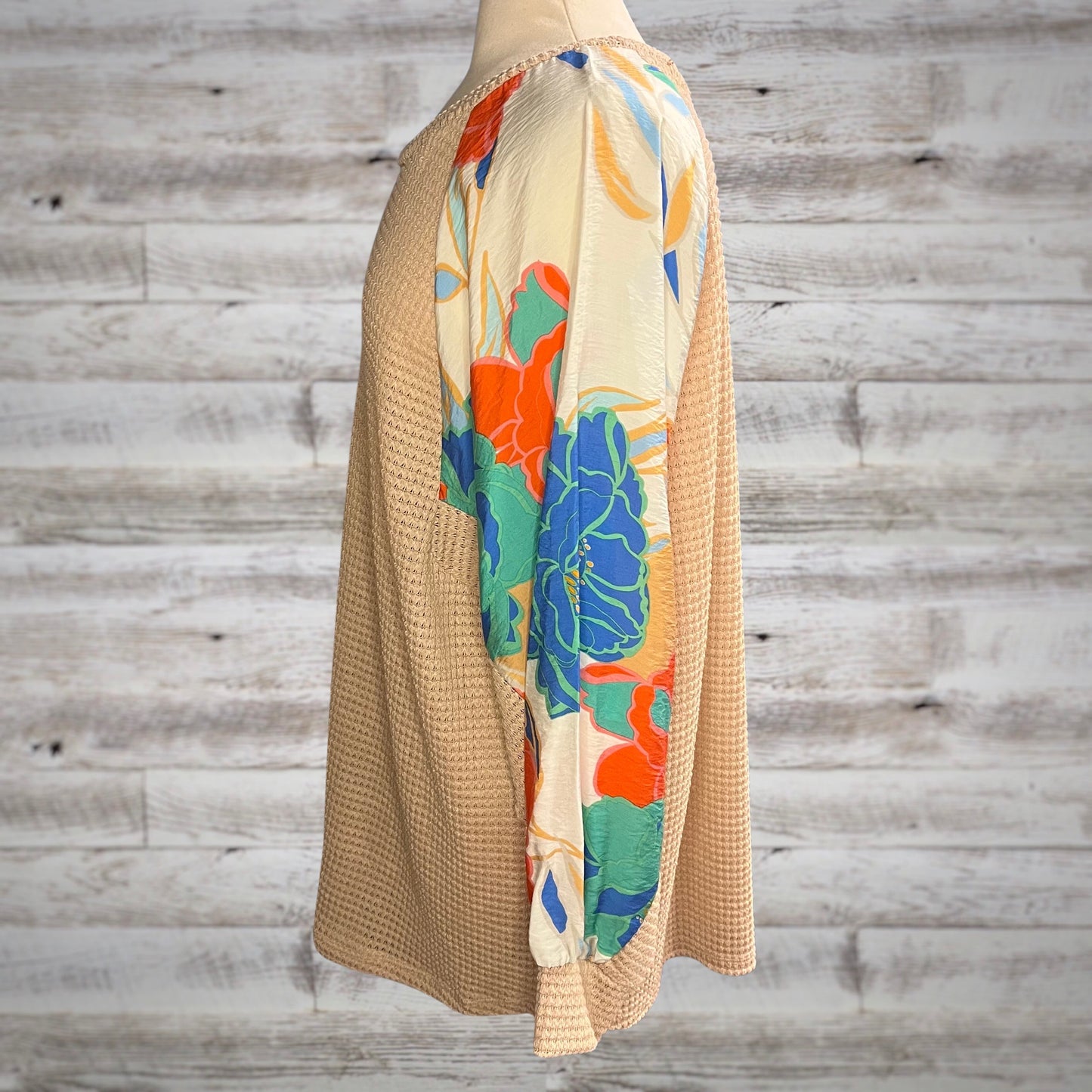 PLUS Summer Floral Waffle Knit Dolman Sleeve Top in Beige