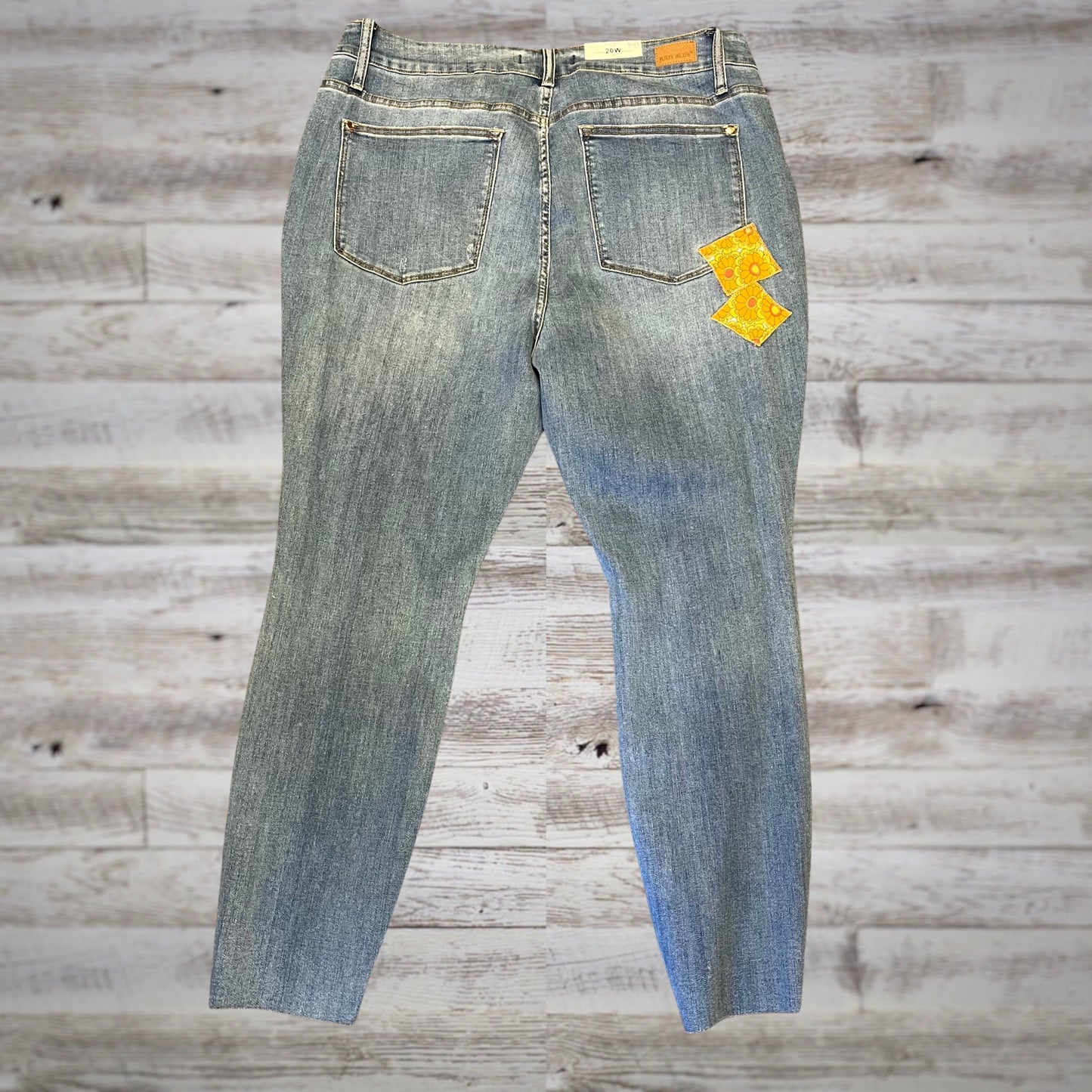 PLUS Judy Blue 70's Floral Patch Skinny Jeans
