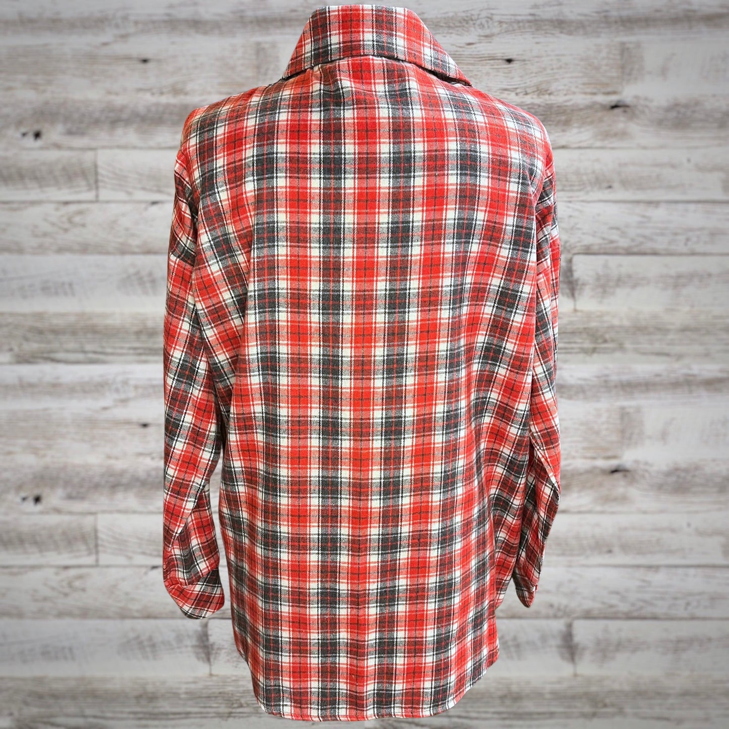 Lightweight Button Down Flannel Shirt in Red/Gray