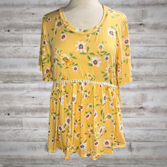 Floral Peplum Waist Jersey Babydoll Top in Daffodil