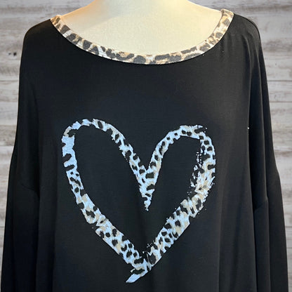 PLUS Leopard Trim Heart Long Sleeve Tee in Black