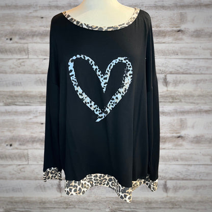 PLUS Leopard Trim Heart Long Sleeve Tee in Black