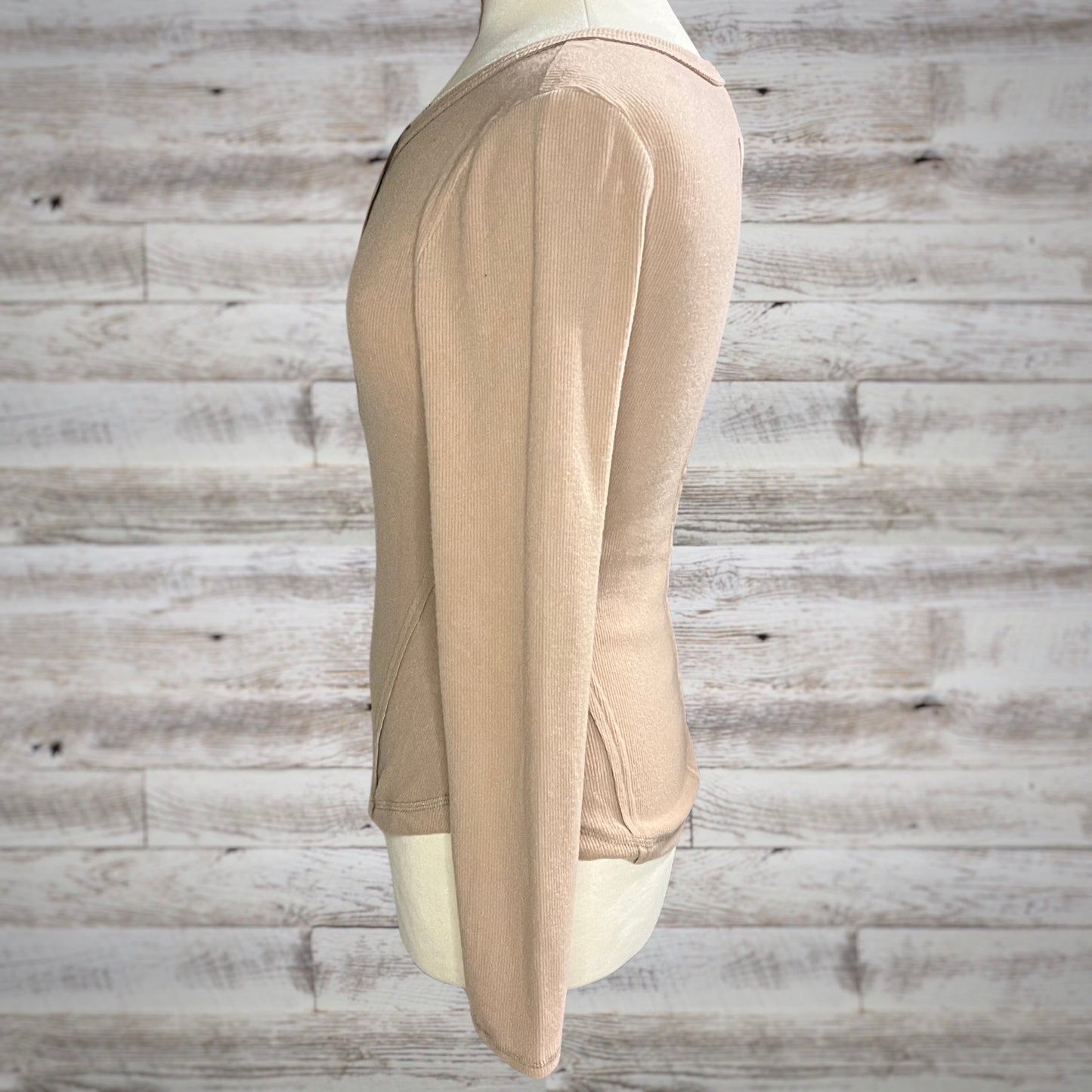 Ribbed Long Sleeve Thermal Henley Shirt in Nude