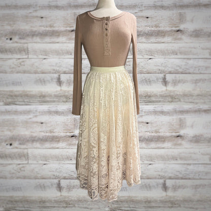 Bohemian Lace Doily Pull On Maxi Skirt in Ivory