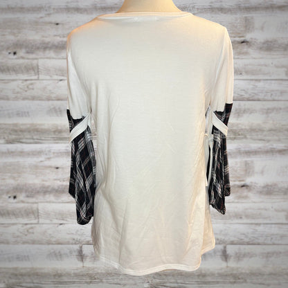 Plaid Bell Sleeve Bow Round Neck Top in Black/White