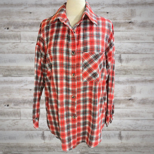 Lightweight Button Down Flannel Shirt in Red/Gray