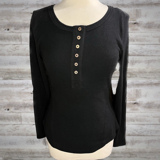 Ribbed Long Sleeve Thermal Henley Shirt in Black