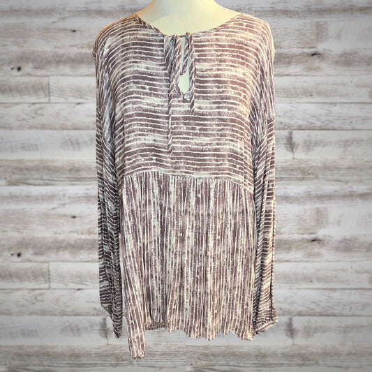 PLUS Acid Wash Striped Long Sleeve Peplum Tunic in Purple