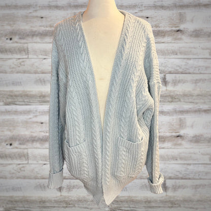 Chunky Cable Knit Cardigan Sweater in Gray